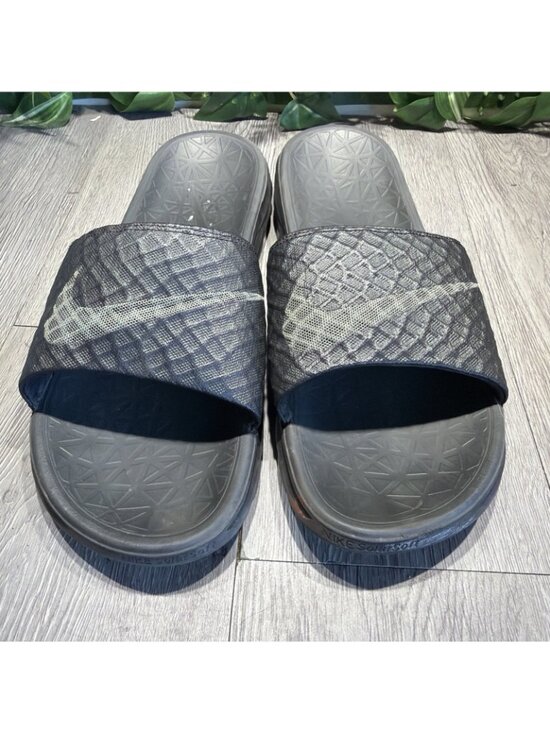 Nike Benassi Solarsoft Sandals Slides Size 13 Black Slippers On 705474-091 main image 6